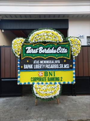 Papan Bunga Duka di Kutabumi