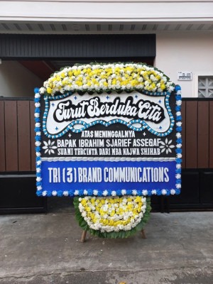 Papan Bunga Duka di Kutabumi
